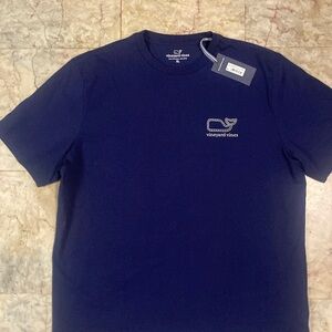 Vineyard vines t-shirt